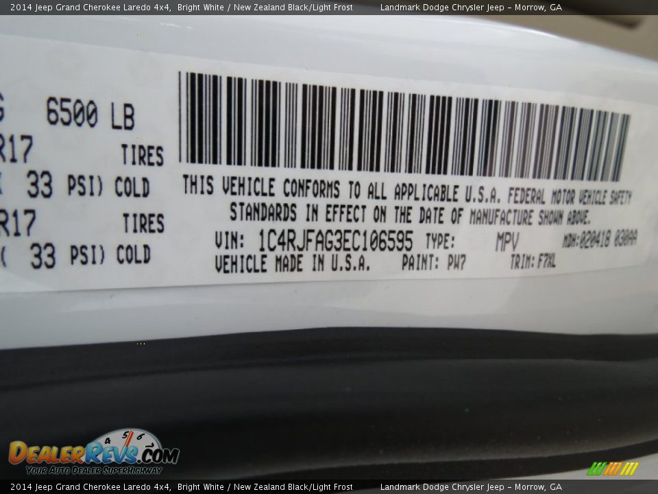 2014 Jeep Grand Cherokee Laredo 4x4 Bright White / New Zealand Black/Light Frost Photo #12