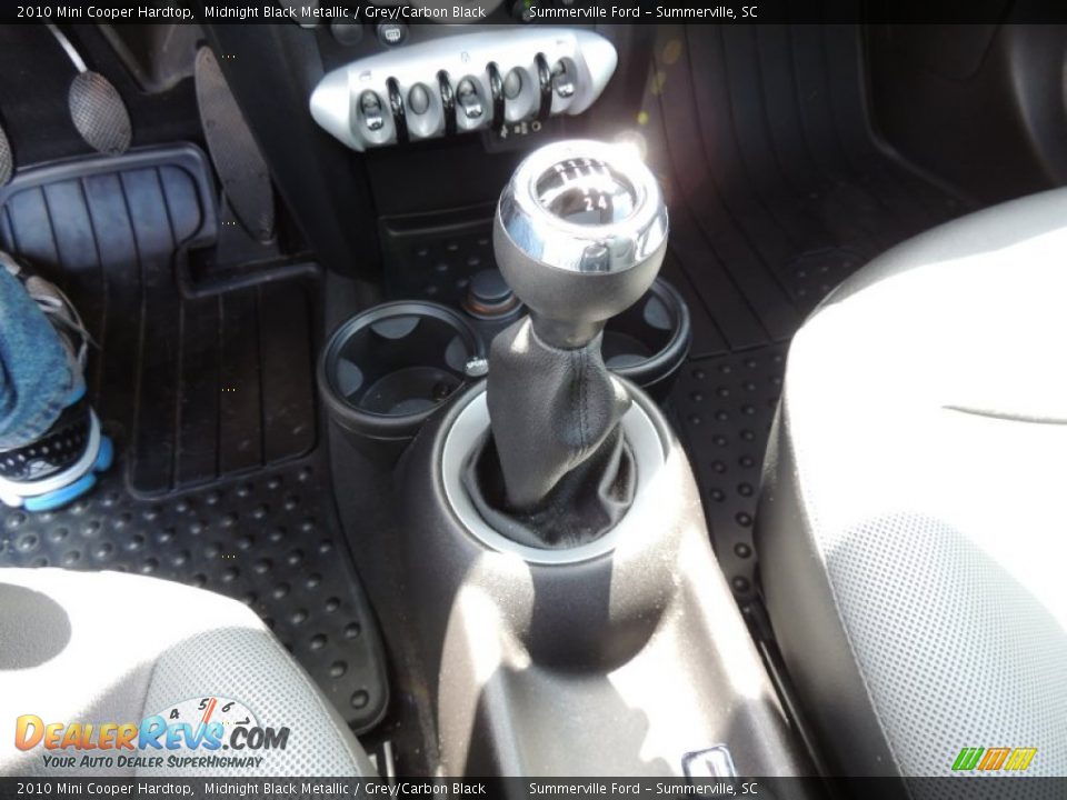 2010 Mini Cooper Hardtop Midnight Black Metallic / Grey/Carbon Black Photo #17