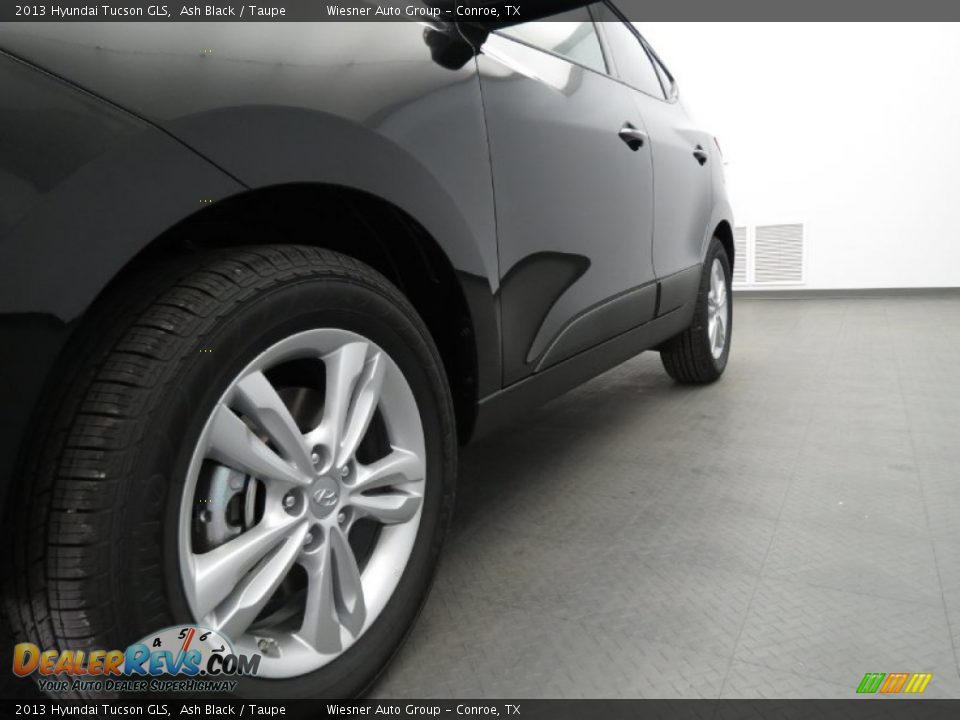 2013 Hyundai Tucson GLS Ash Black / Taupe Photo #5