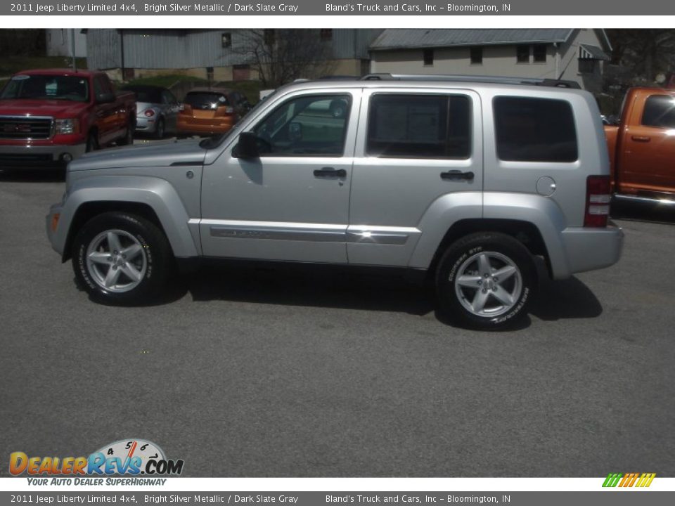 2011 Jeep Liberty Limited 4x4 Bright Silver Metallic / Dark Slate Gray Photo #2