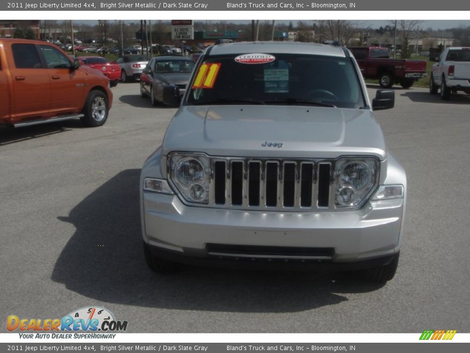 2011 Jeep Liberty Limited 4x4 Bright Silver Metallic / Dark Slate Gray Photo #4