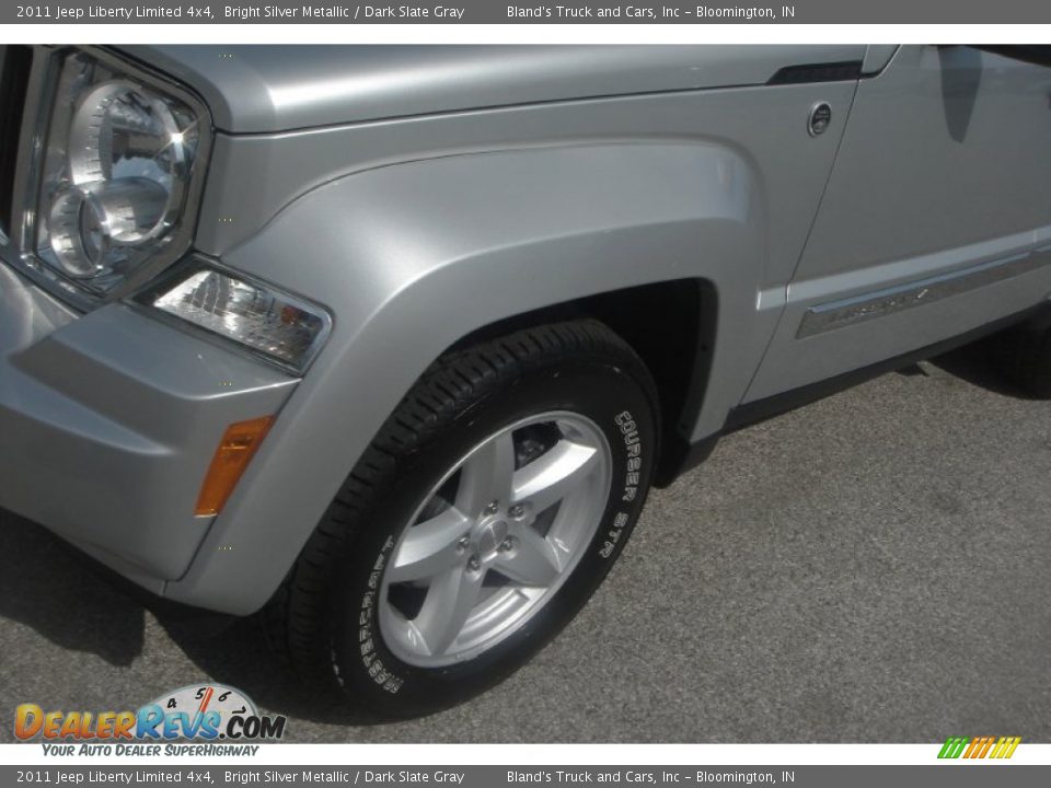 2011 Jeep Liberty Limited 4x4 Bright Silver Metallic / Dark Slate Gray Photo #5