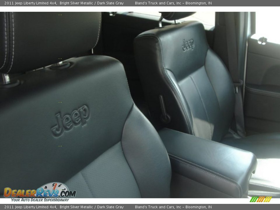 2011 Jeep Liberty Limited 4x4 Bright Silver Metallic / Dark Slate Gray Photo #17