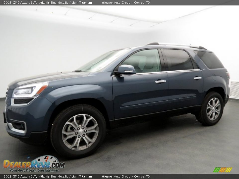 Front 3/4 View of 2013 GMC Acadia SLT Photo #1
