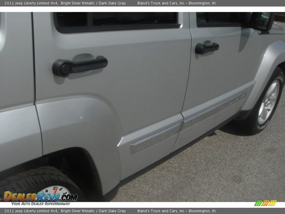 2011 Jeep Liberty Limited 4x4 Bright Silver Metallic / Dark Slate Gray Photo #34