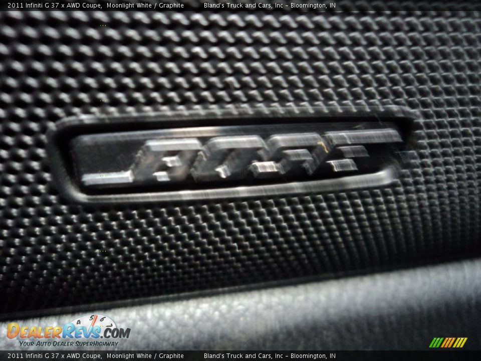 2011 Infiniti G 37 x AWD Coupe Moonlight White / Graphite Photo #16