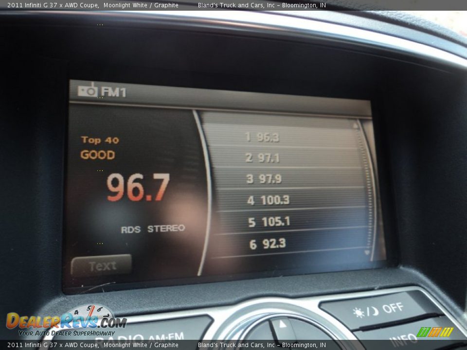2011 Infiniti G 37 x AWD Coupe Moonlight White / Graphite Photo #17