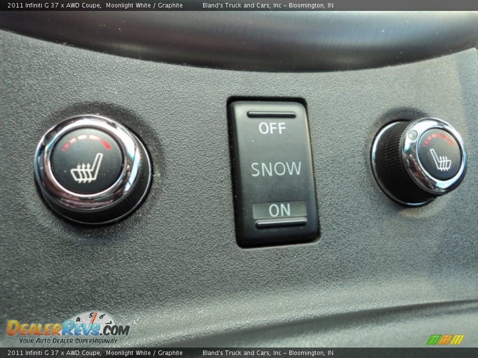 2011 Infiniti G 37 x AWD Coupe Moonlight White / Graphite Photo #23