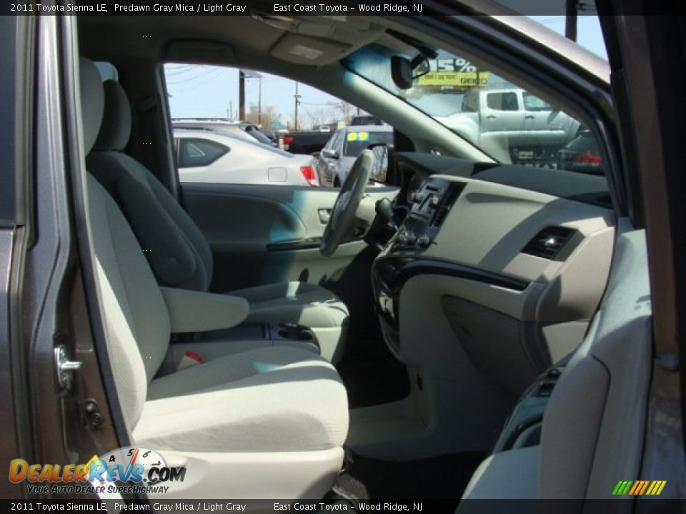 2011 Toyota Sienna LE Predawn Gray Mica / Light Gray Photo #8