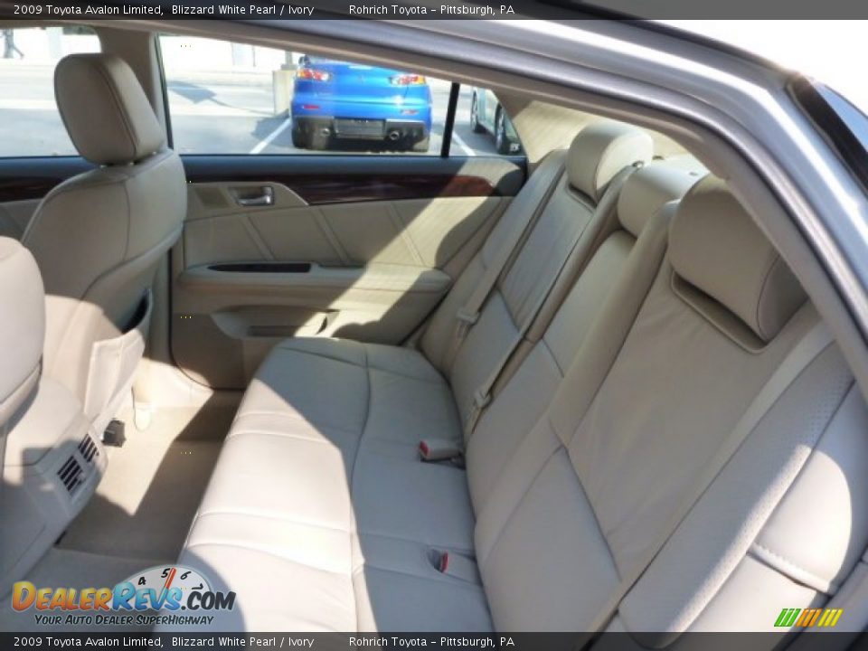 2009 Toyota Avalon Limited Blizzard White Pearl / Ivory Photo #5