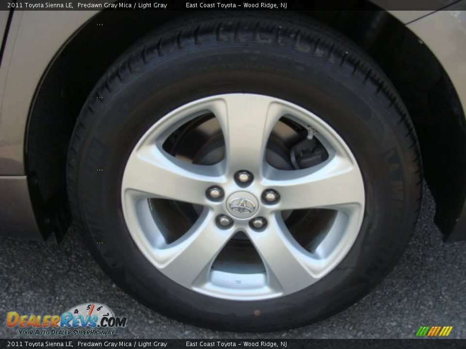 2011 Toyota Sienna LE Predawn Gray Mica / Light Gray Photo #13
