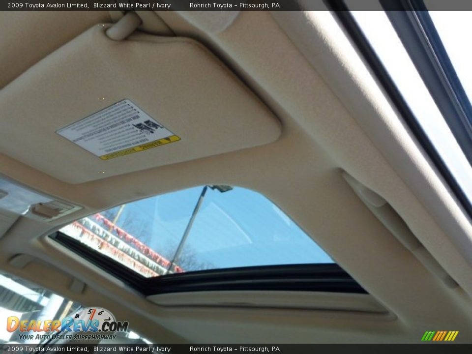 2009 Toyota Avalon Limited Blizzard White Pearl / Ivory Photo #17