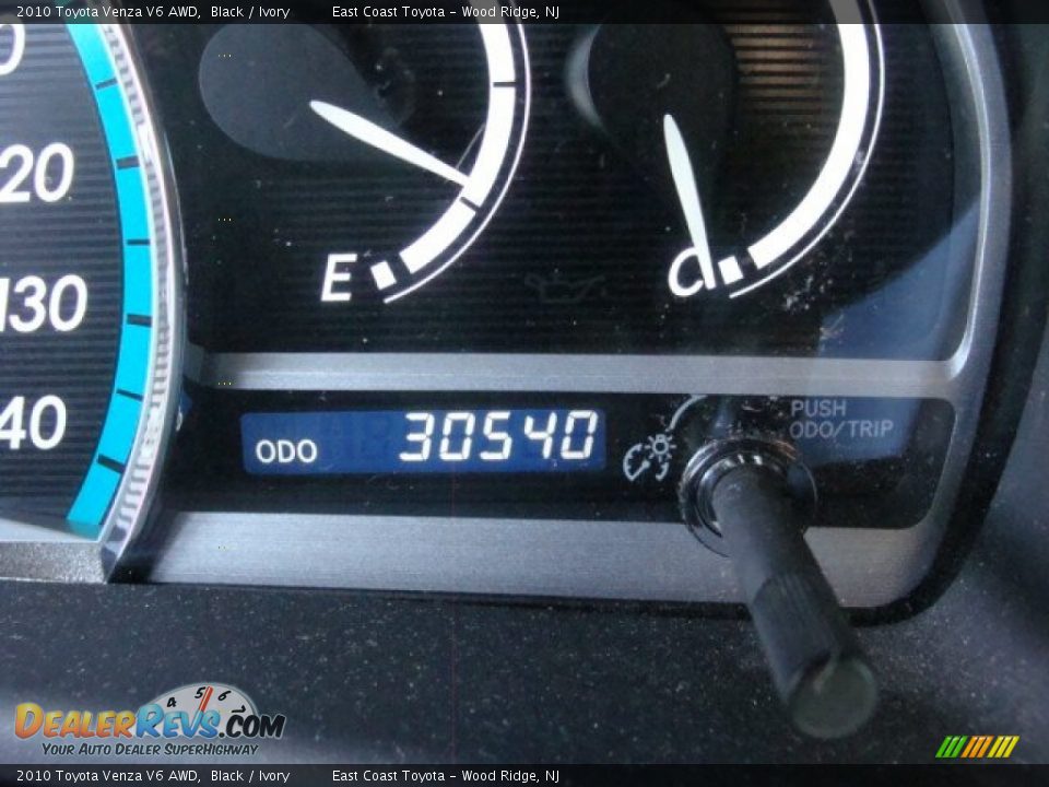 2010 Toyota Venza V6 AWD Black / Ivory Photo #10