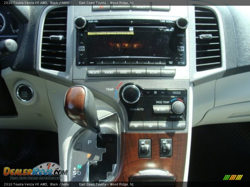 2010 Toyota Venza V6 AWD Black / Ivory Photo #11