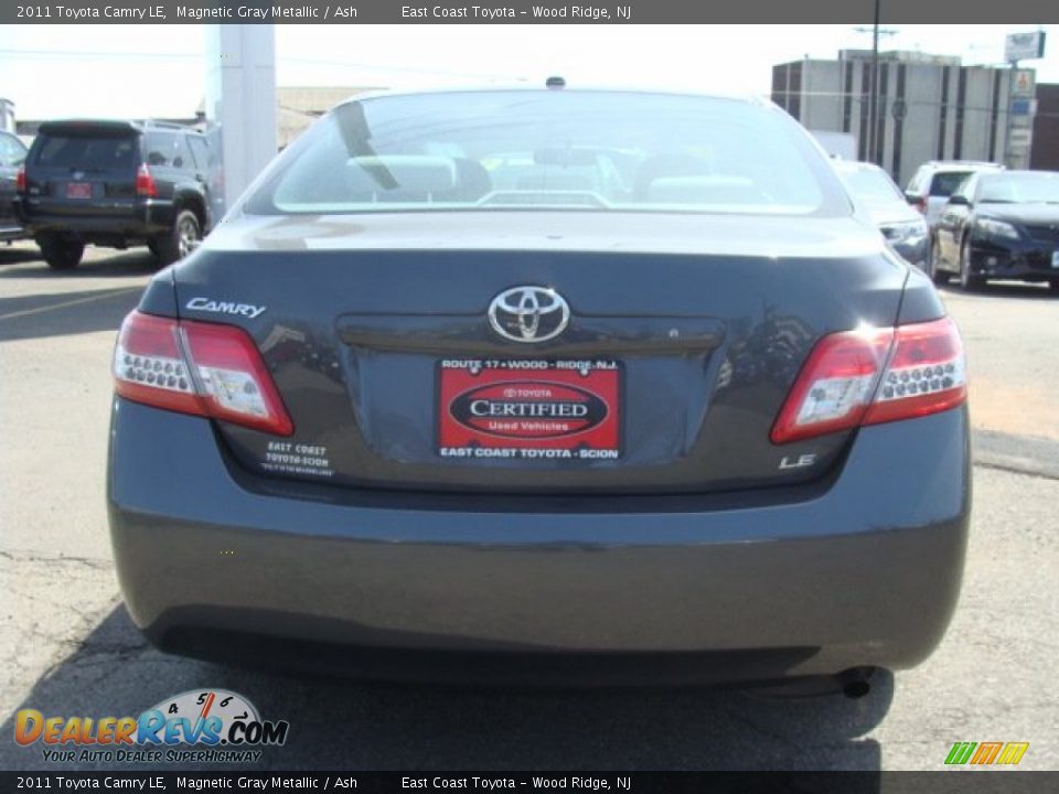 2011 Toyota Camry LE Magnetic Gray Metallic / Ash Photo #5