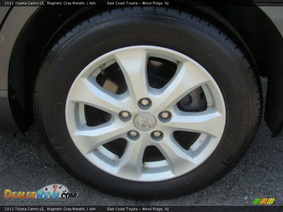 2011 Toyota Camry LE Magnetic Gray Metallic / Ash Photo #14