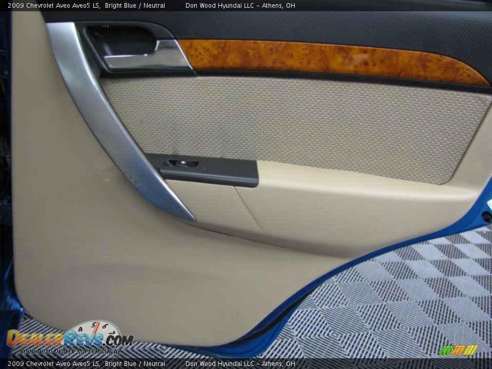 2009 Chevrolet Aveo Aveo5 LS Bright Blue / Neutral Photo #13