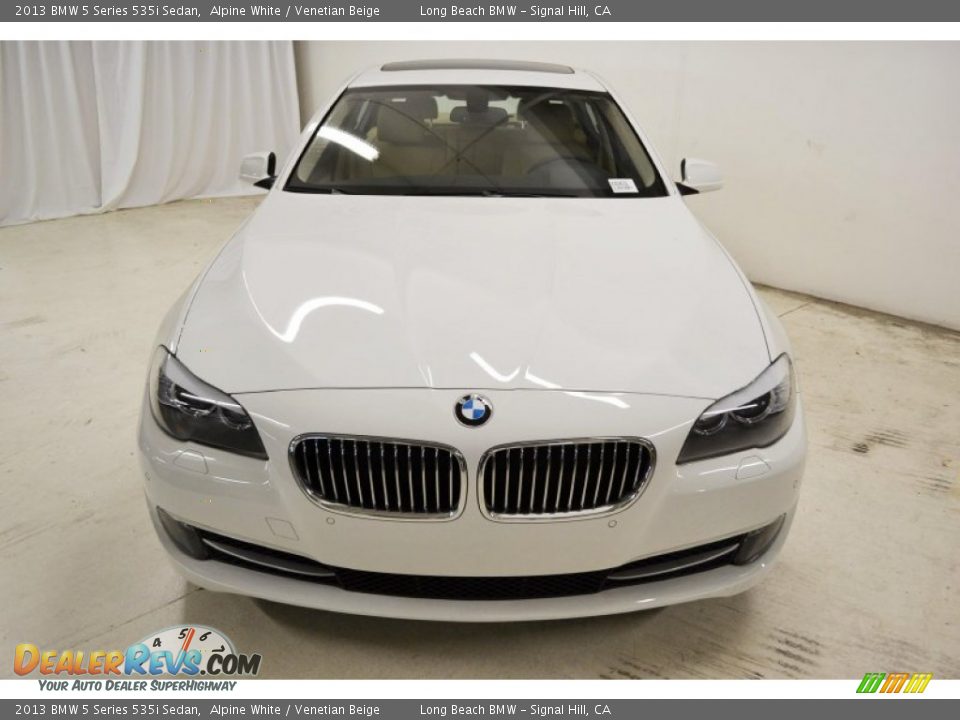 2013 BMW 5 Series 535i Sedan Alpine White / Venetian Beige Photo #4