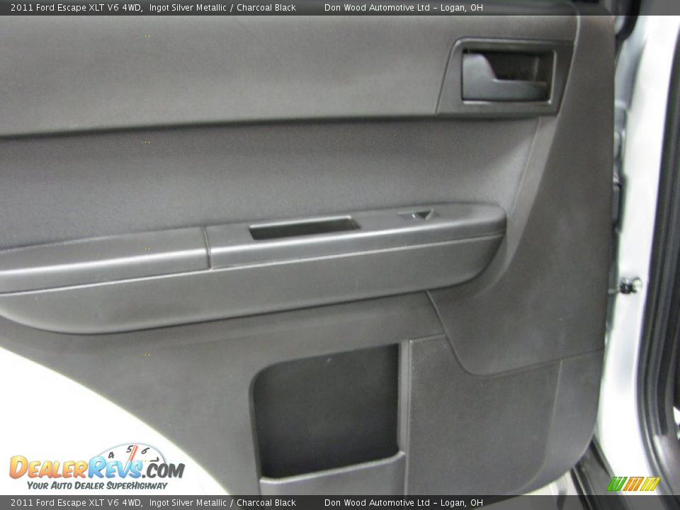 2011 Ford Escape XLT V6 4WD Ingot Silver Metallic / Charcoal Black Photo #11