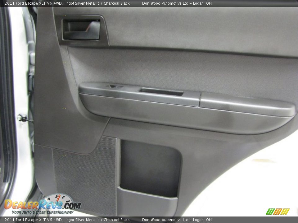 2011 Ford Escape XLT V6 4WD Ingot Silver Metallic / Charcoal Black Photo #12