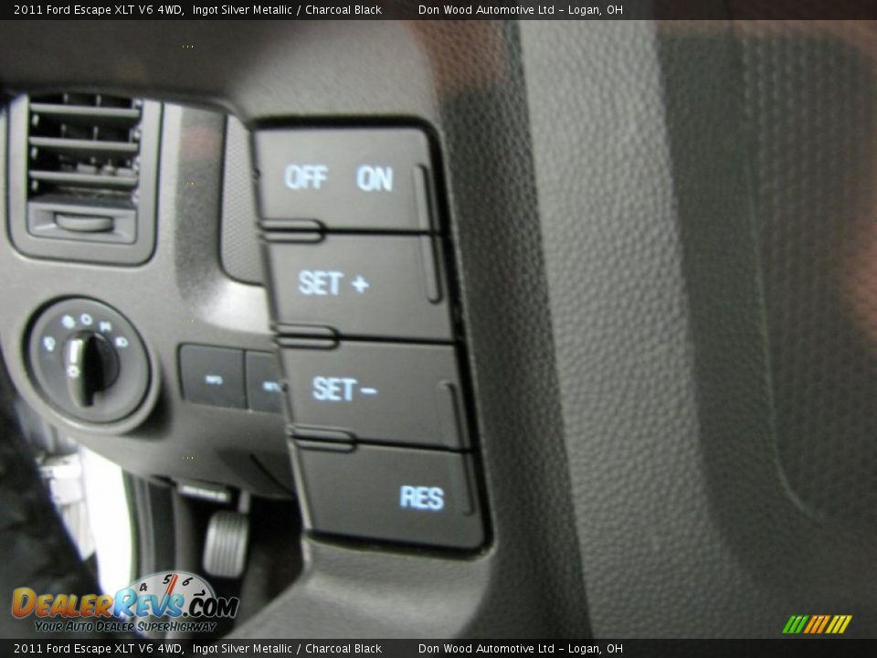 2011 Ford Escape XLT V6 4WD Ingot Silver Metallic / Charcoal Black Photo #15