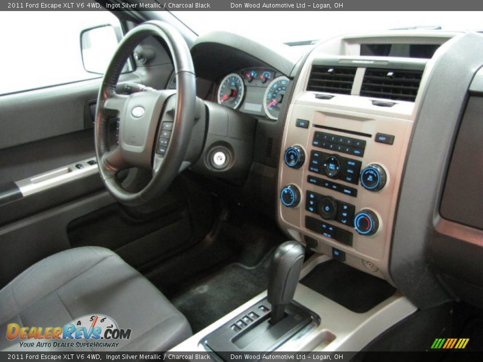 2011 Ford Escape XLT V6 4WD Ingot Silver Metallic / Charcoal Black Photo #21