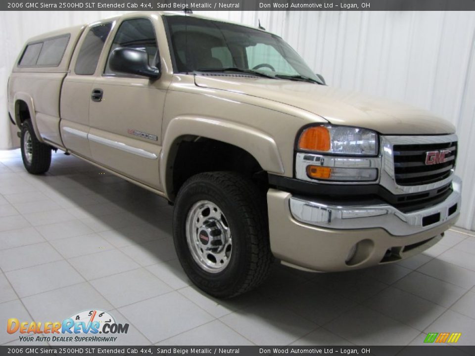 2006 GMC Sierra 2500HD SLT Extended Cab 4x4 Sand Beige Metallic / Neutral Photo #1