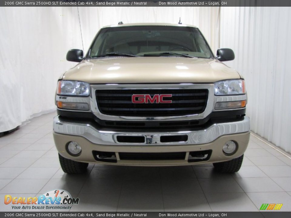2006 GMC Sierra 2500HD SLT Extended Cab 4x4 Sand Beige Metallic / Neutral Photo #2