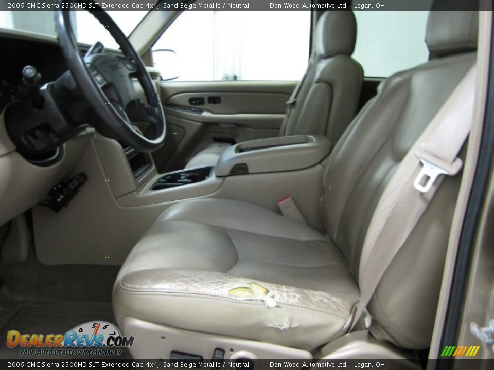 2006 GMC Sierra 2500HD SLT Extended Cab 4x4 Sand Beige Metallic / Neutral Photo #6