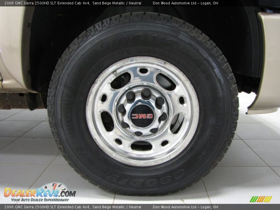 2006 GMC Sierra 2500HD SLT Extended Cab 4x4 Sand Beige Metallic / Neutral Photo #28