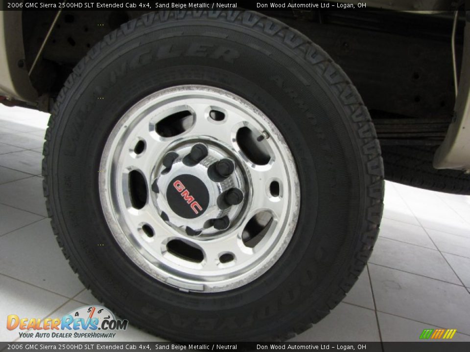 2006 GMC Sierra 2500HD SLT Extended Cab 4x4 Sand Beige Metallic / Neutral Photo #30