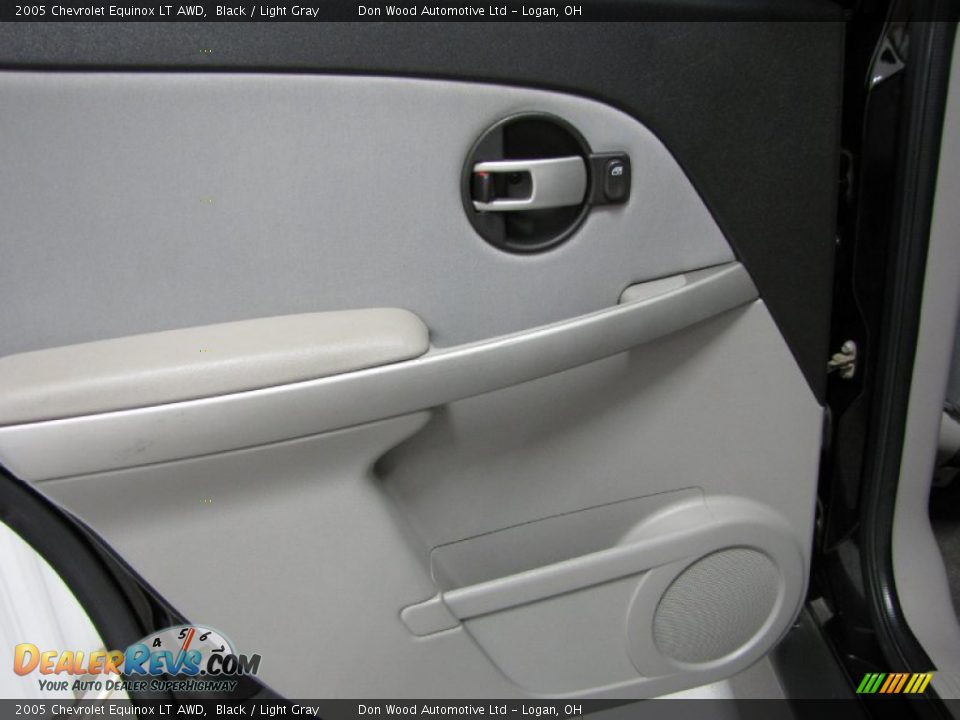 2005 Chevrolet Equinox LT AWD Black / Light Gray Photo #9