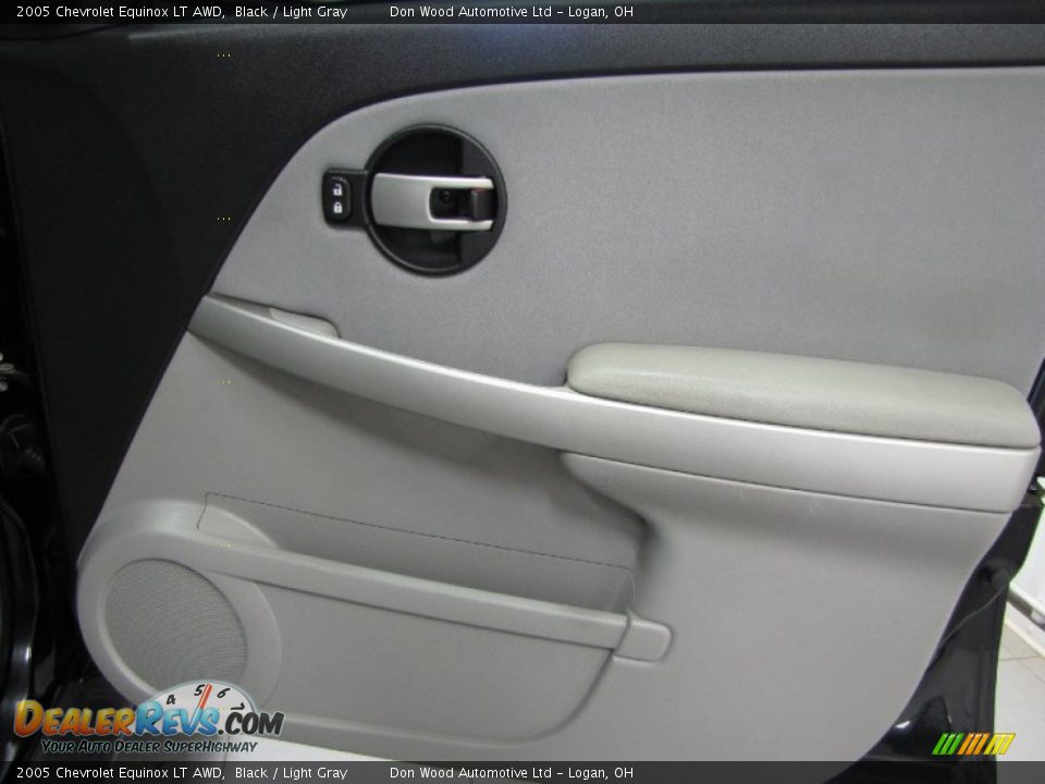 2005 Chevrolet Equinox LT AWD Black / Light Gray Photo #11