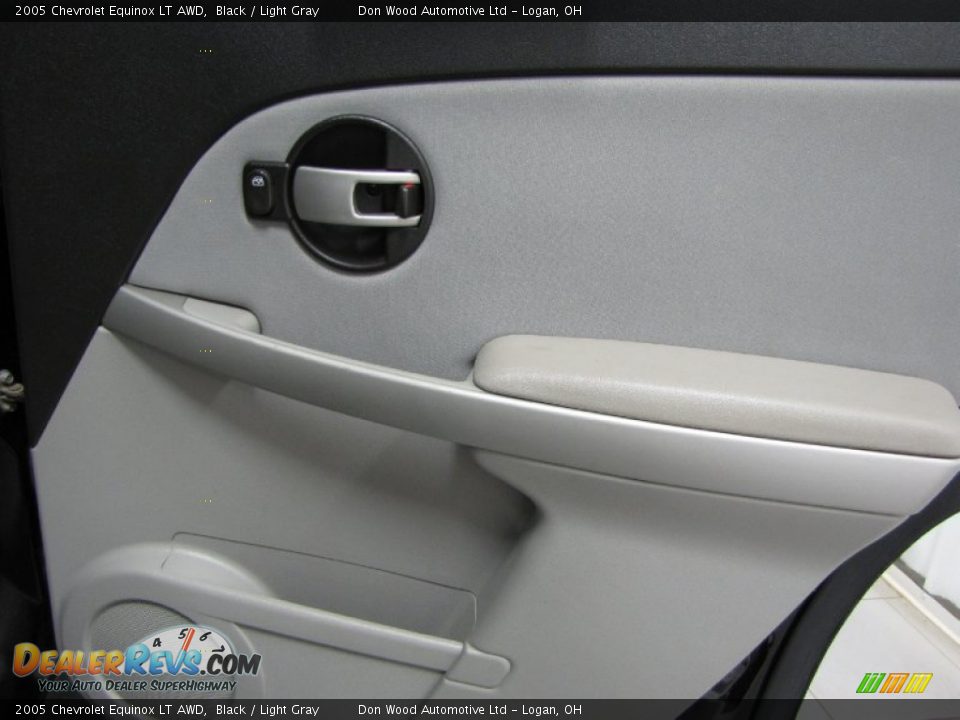 2005 Chevrolet Equinox LT AWD Black / Light Gray Photo #12