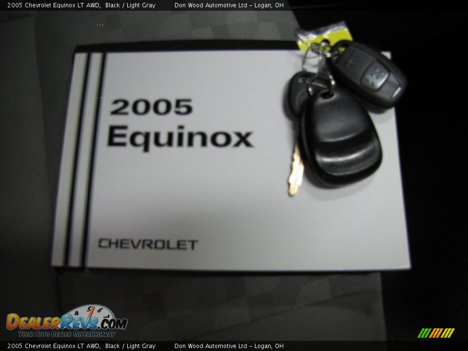2005 Chevrolet Equinox LT AWD Black / Light Gray Photo #26