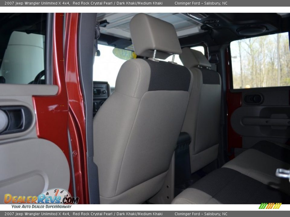 2007 Jeep Wrangler Unlimited X 4x4 Red Rock Crystal Pearl / Dark Khaki/Medium Khaki Photo #11