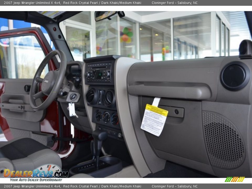 2007 Jeep Wrangler Unlimited X 4x4 Red Rock Crystal Pearl / Dark Khaki/Medium Khaki Photo #16