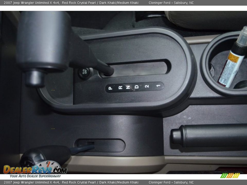 2007 Jeep Wrangler Unlimited X 4x4 Red Rock Crystal Pearl / Dark Khaki/Medium Khaki Photo #29