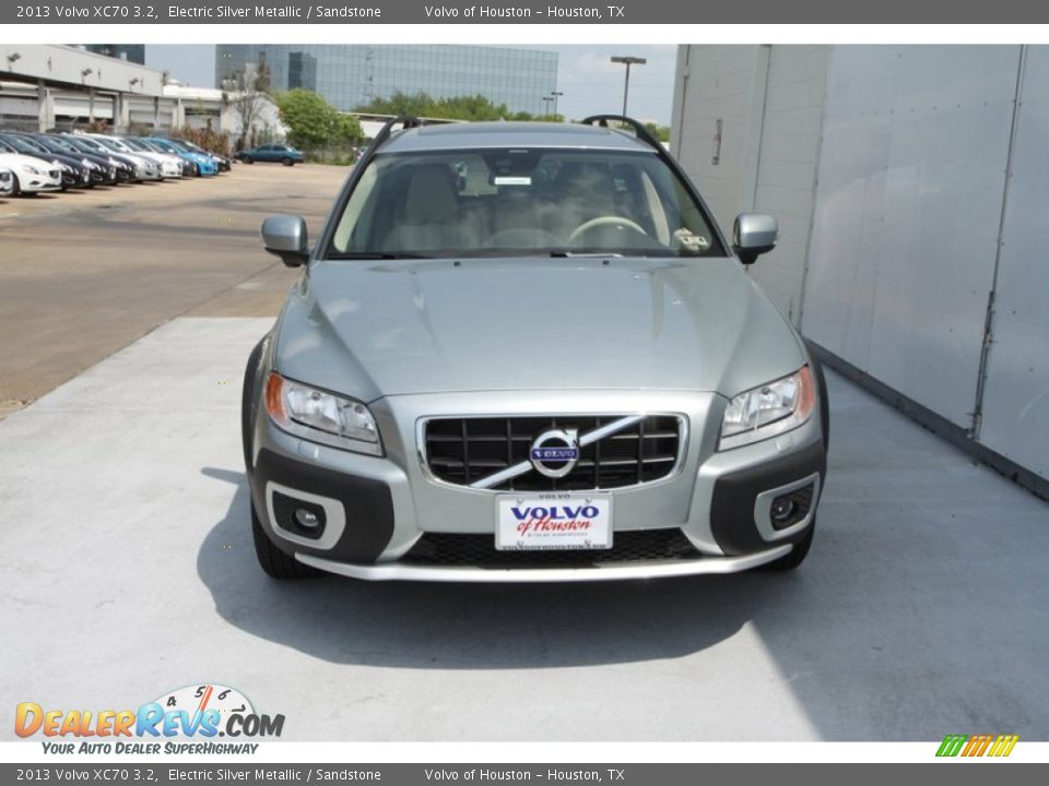 2013 Volvo XC70 3.2 Electric Silver Metallic / Sandstone Photo #2