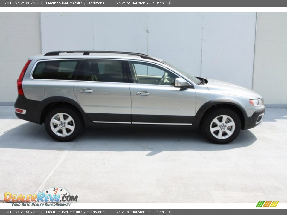 2013 Volvo XC70 3.2 Electric Silver Metallic / Sandstone Photo #6
