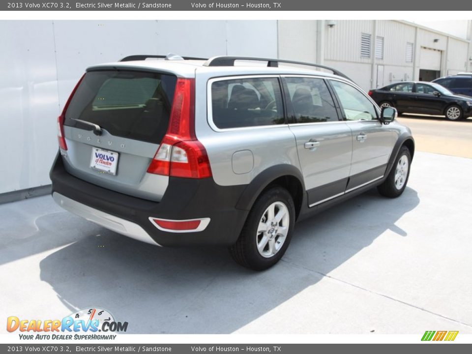 2013 Volvo XC70 3.2 Electric Silver Metallic / Sandstone Photo #9