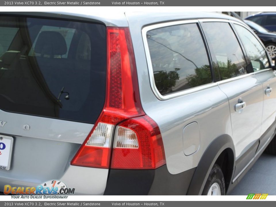2013 Volvo XC70 3.2 Electric Silver Metallic / Sandstone Photo #10