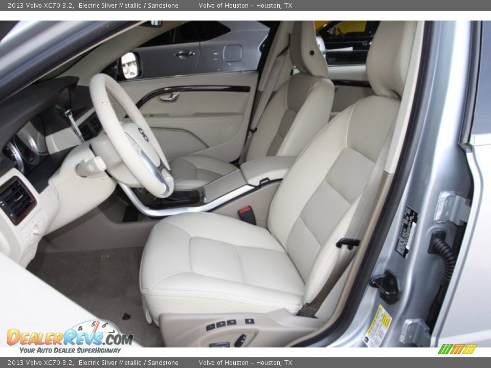 Sandstone Interior - 2013 Volvo XC70 3.2 Photo #15