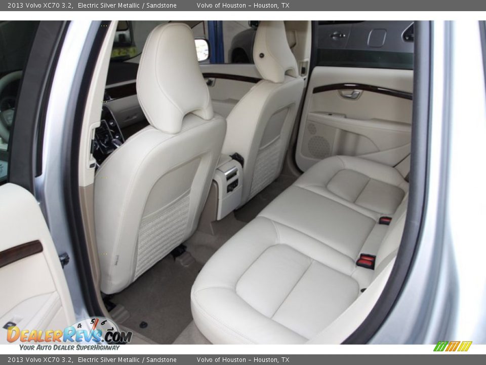 Rear Seat of 2013 Volvo XC70 3.2 Photo #16