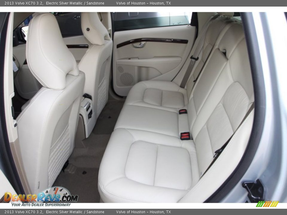 Rear Seat of 2013 Volvo XC70 3.2 Photo #17