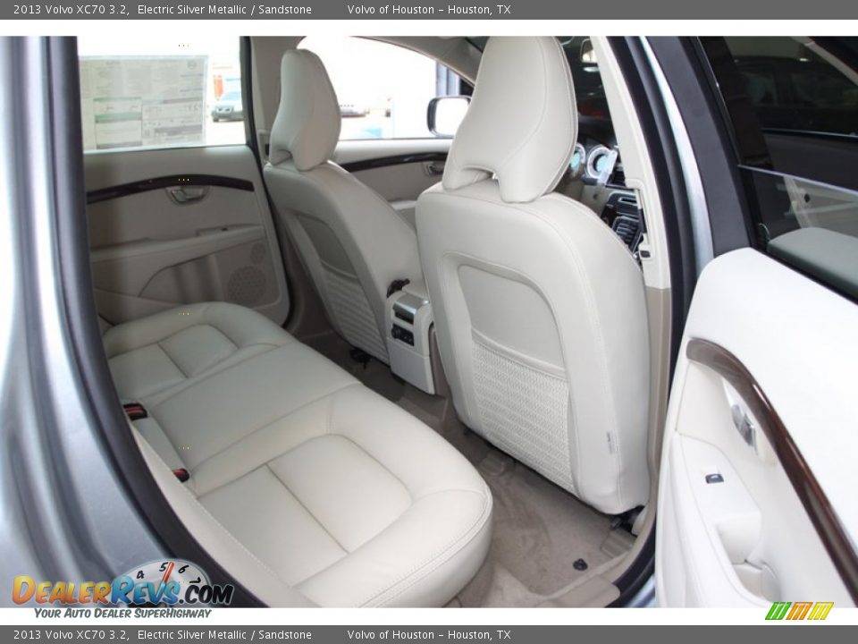 2013 Volvo XC70 3.2 Electric Silver Metallic / Sandstone Photo #25