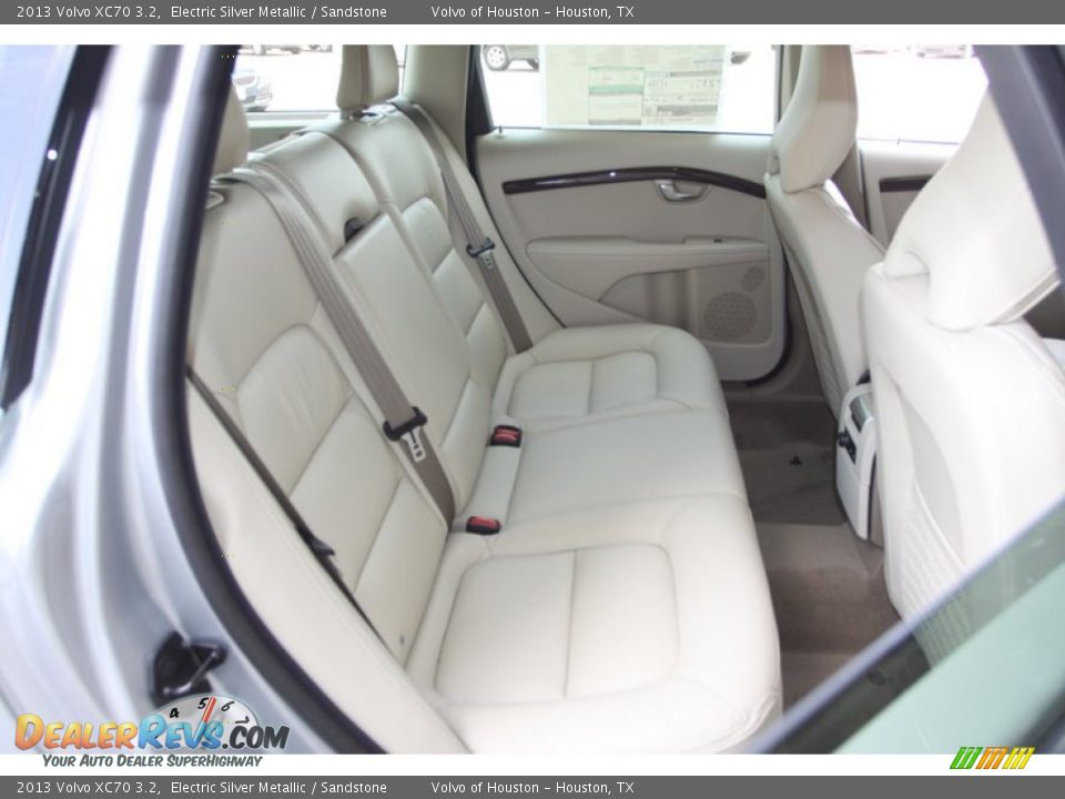 Rear Seat of 2013 Volvo XC70 3.2 Photo #26