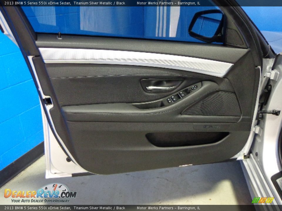 Door Panel of 2013 BMW 5 Series 550i xDrive Sedan Photo #25