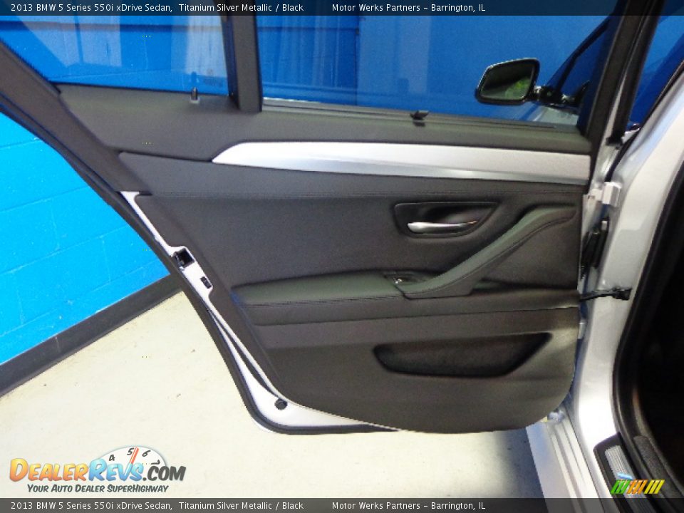 Door Panel of 2013 BMW 5 Series 550i xDrive Sedan Photo #26
