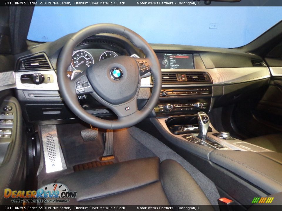 Dashboard of 2013 BMW 5 Series 550i xDrive Sedan Photo #29